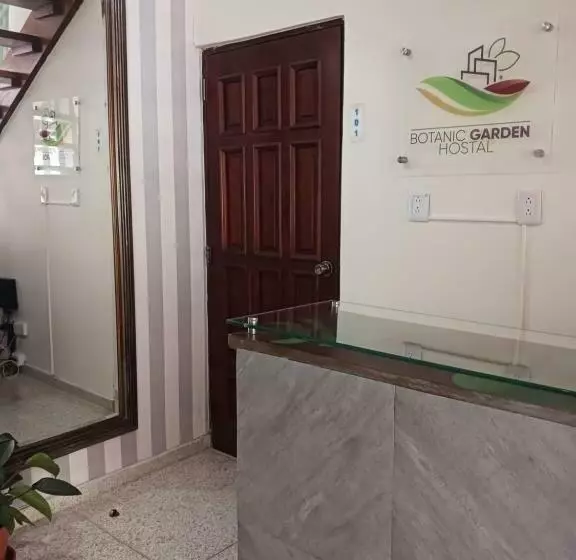 پانسیون Hostal Botanic Garden