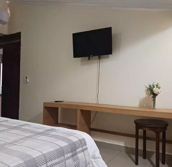 پانسیون Hostal Botanic Garden