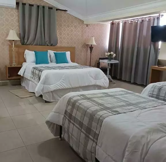 پانسیون Hostal Botanic Garden