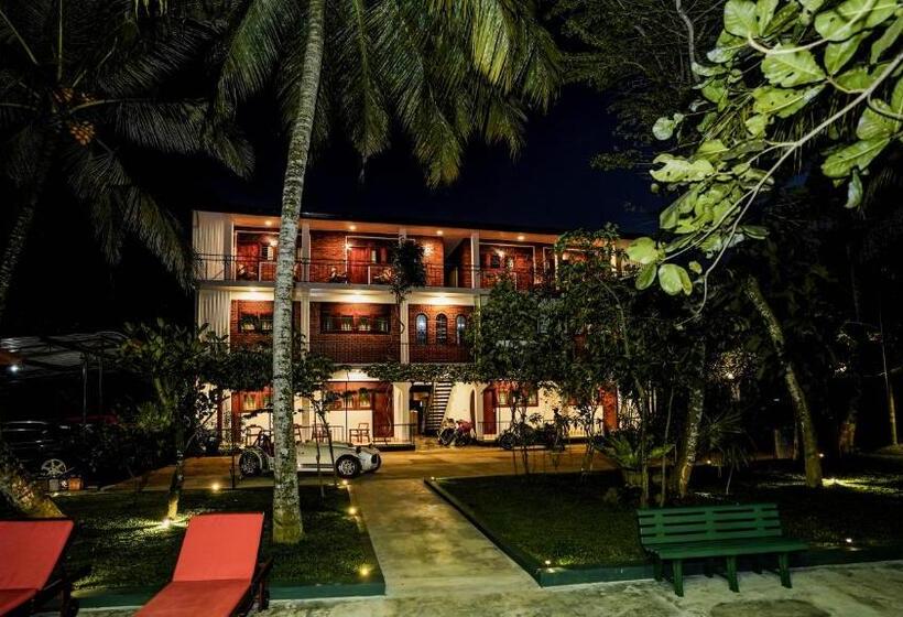 פנסיון River Inn   Fort