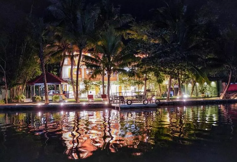 Majatalo River Inn   Fort