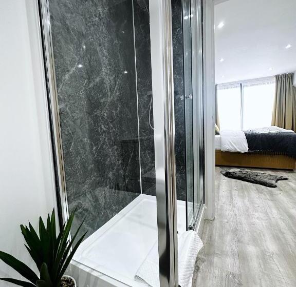 The Atlantis   Tower Apartments