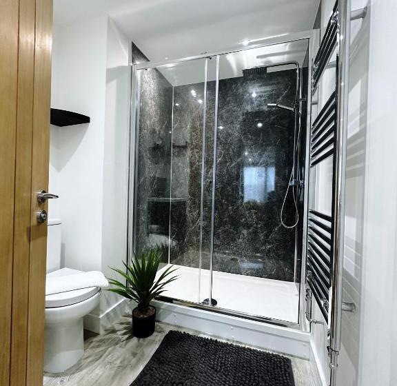 The Atlantis   Tower Apartments