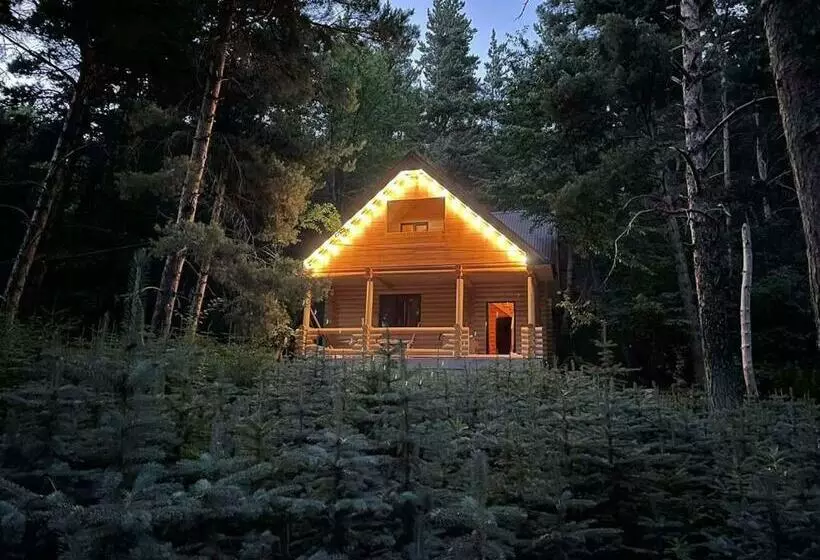 Aamiaismajoitus (B&B) Yeghevni Rest House