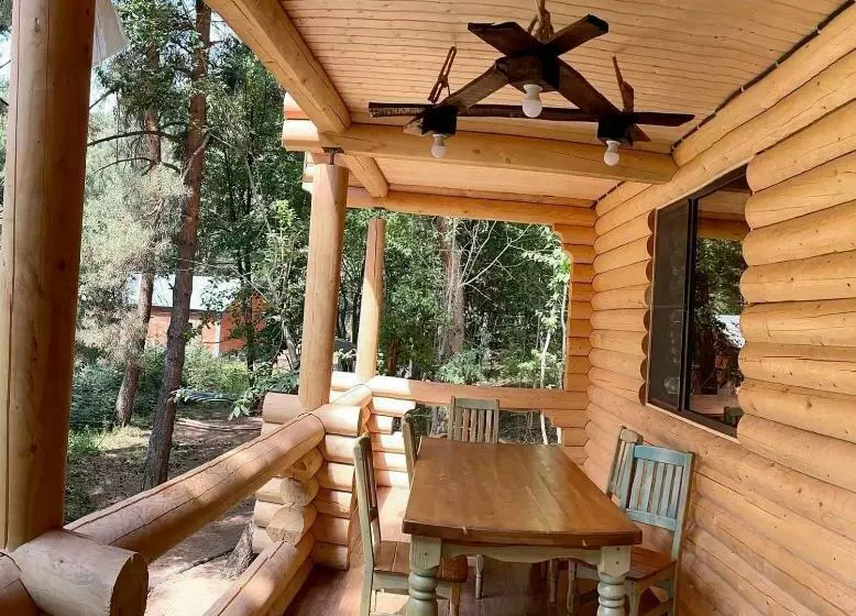 Aamiaismajoitus (B&B) Yeghevni Rest House