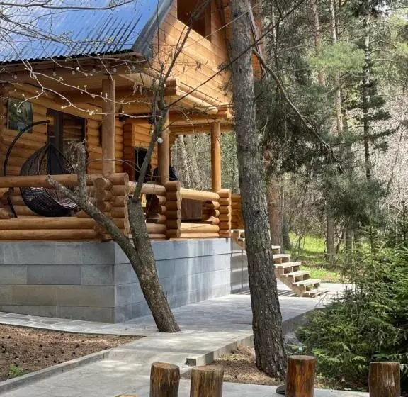 Aamiaismajoitus (B&B) Yeghevni Rest House