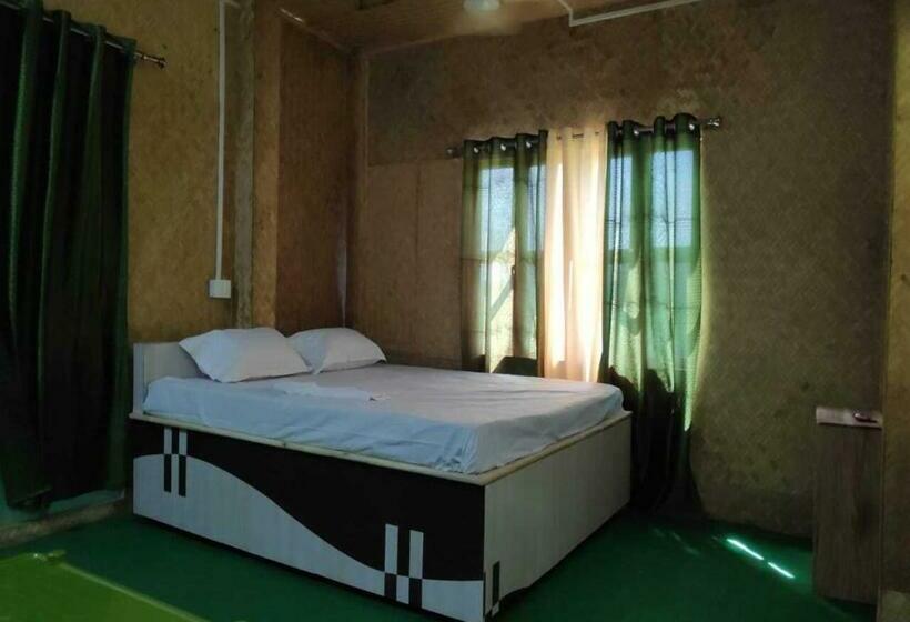 Hotell Aranyabas Homestay Chilapata
