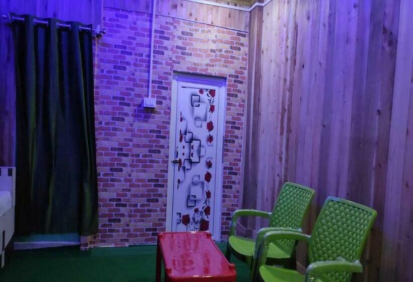 Hotell Aranyabas Homestay Chilapata