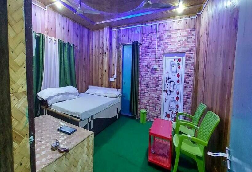 Hotell Aranyabas Homestay Chilapata