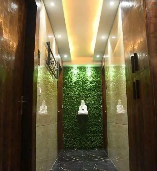 ホテル Imperial Crown