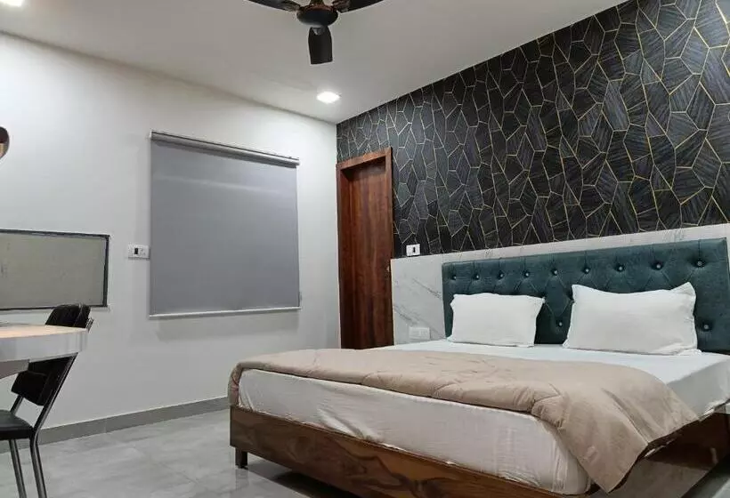 ホテル Imperial Crown