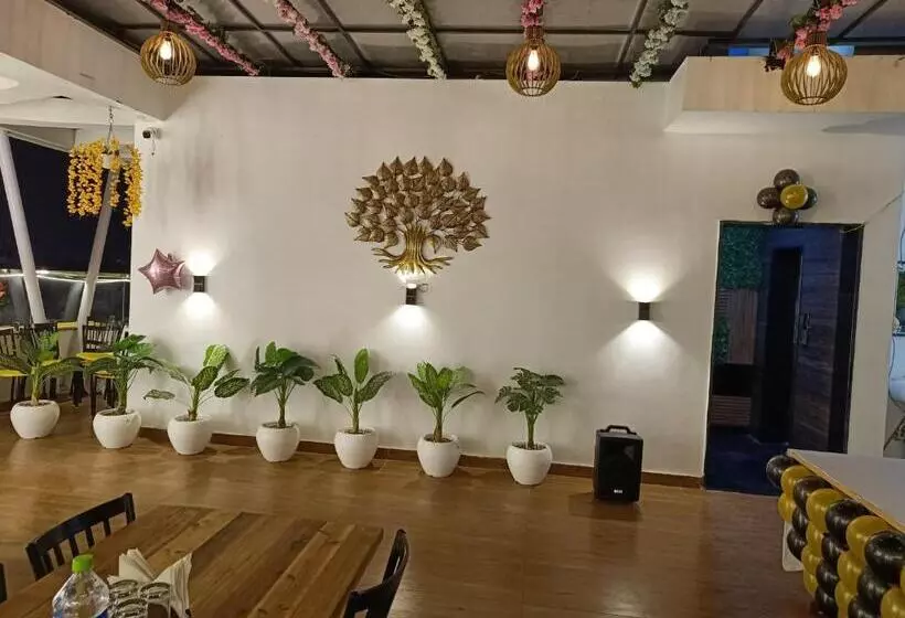 ホテル Imperial Crown