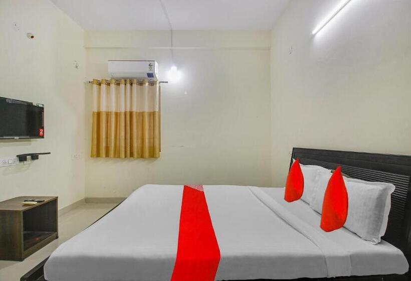 בית מלון כפרי Fabexpress Royal Prime Suits