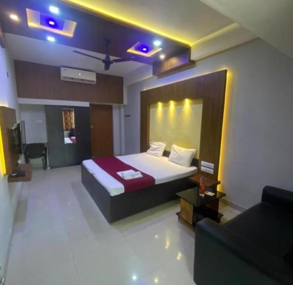 בית מלון כפרי Redbell Suites Calicut