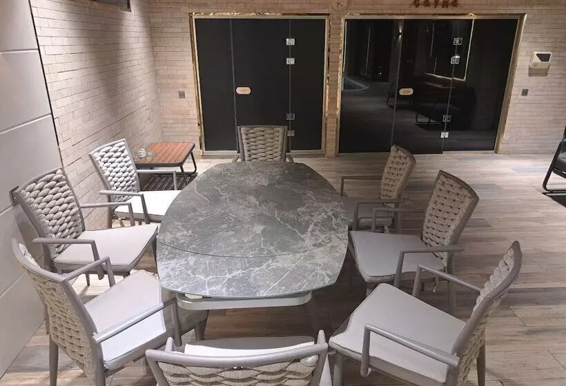 Hotel Wellfort