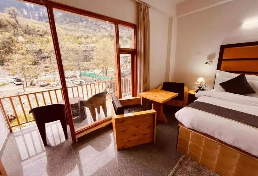 ホテル The Beas Riverside Resort, Manali