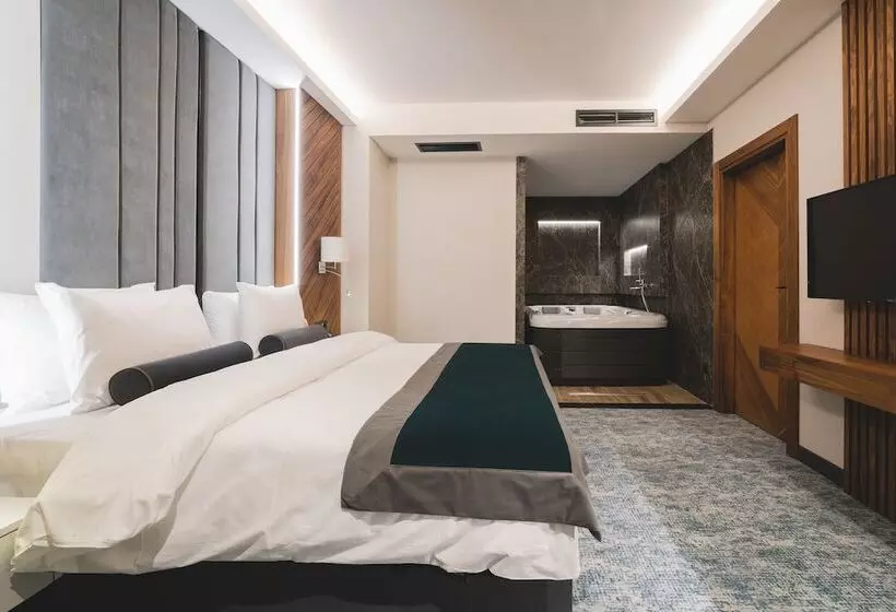 Bristol Hotel Podgorica