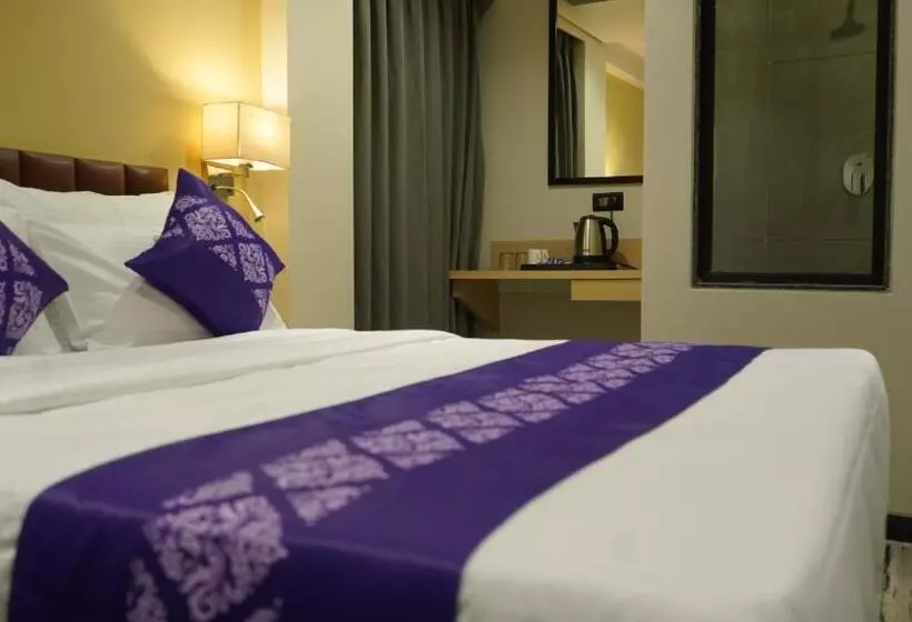 ホテル Purple Beds By Vits   Dwarkesh, Surat