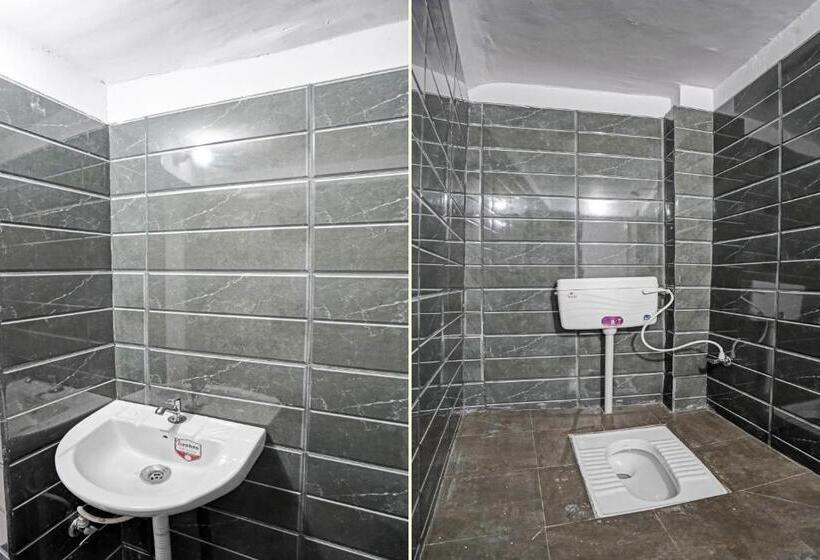 호텔 Spot On J S Residency