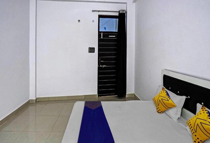 호텔 Spot On J S Residency