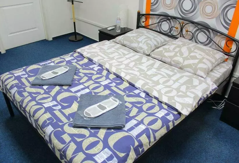 Uneed Rooms Podil