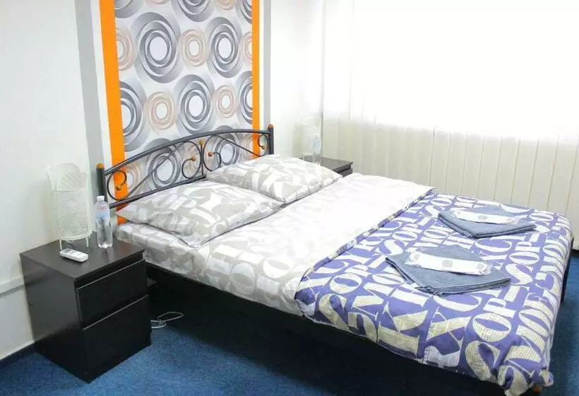 Uneed Rooms Podil
