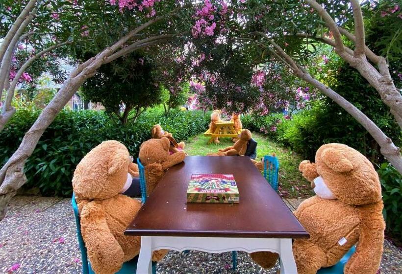 Schronisko Anjeli̇q Social Hub