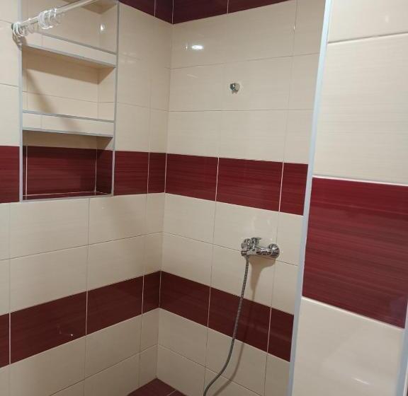 پانسیون 2bdr Apt With Balcony With View Free Parking