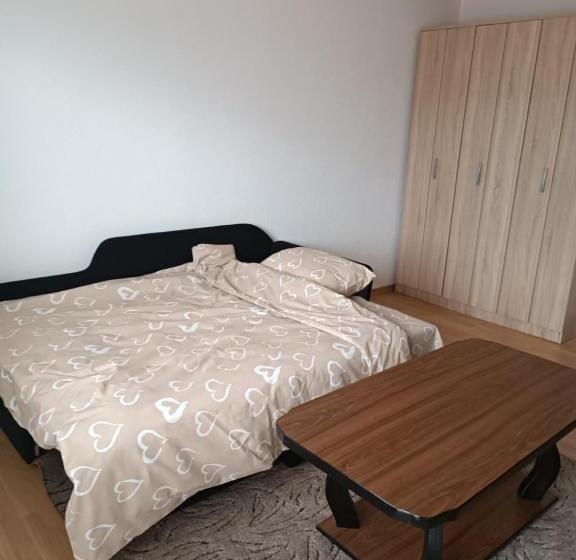 پانسیون 2bdr Apt With Balcony With View Free Parking