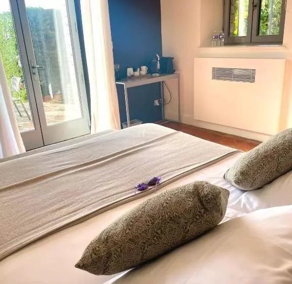 تختخواب و صبحانه Domaine De L Enclos