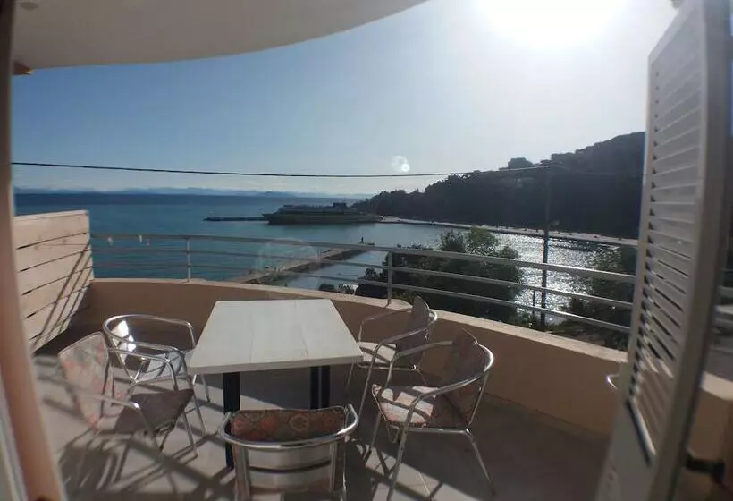 Harbour View Oceanis Apartments