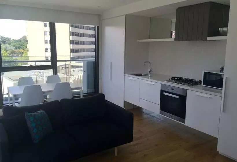 Отель Apartments Melbourne Domain - South Melbourne Albert Road
