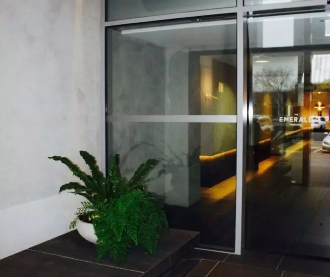 Отель Apartments Melbourne Domain - South Melbourne Albert Road