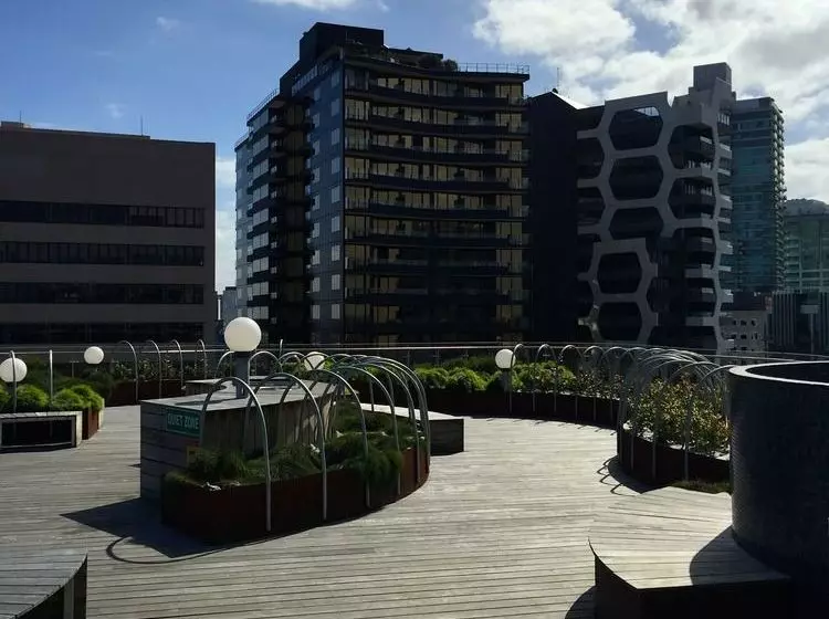 Отель Apartments Melbourne Domain - South Melbourne Albert Road