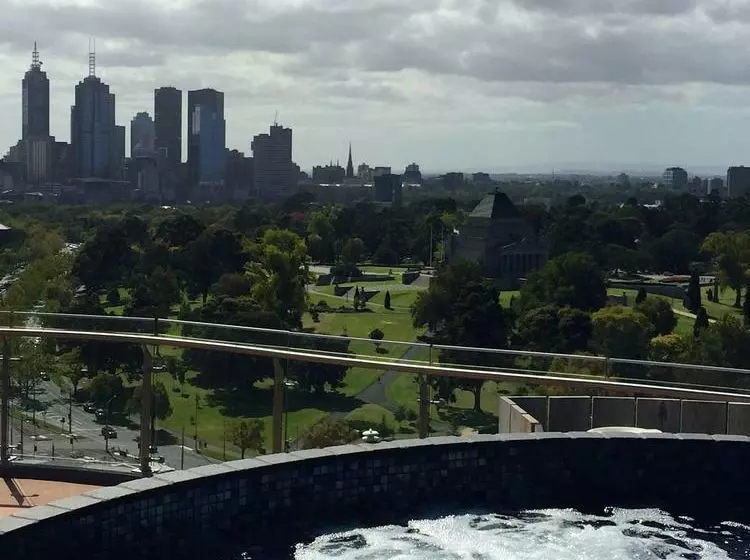 Отель Apartments Melbourne Domain - South Melbourne Albert Road