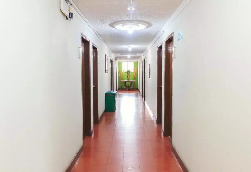 هتل Ayenda 1506 La Puerta Del Sol