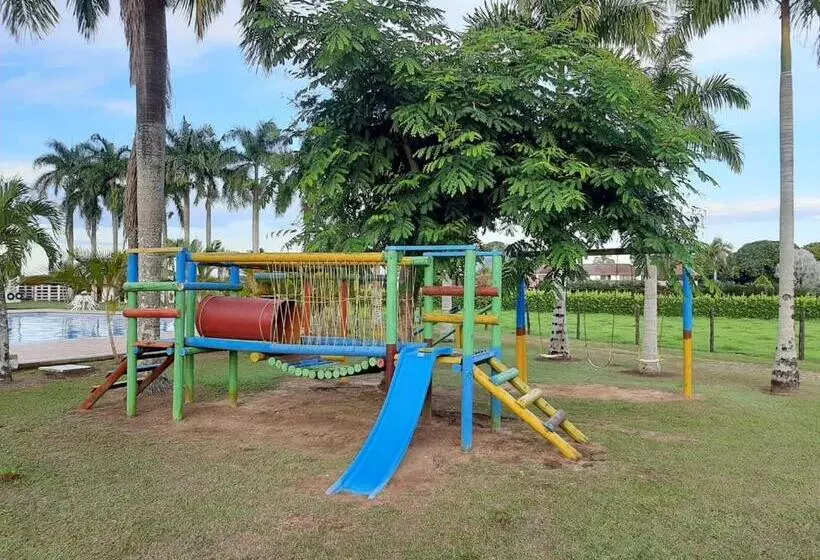 فندق Campestre Los Chiguiros