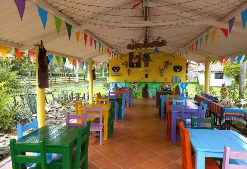 فندق Campestre Los Chiguiros