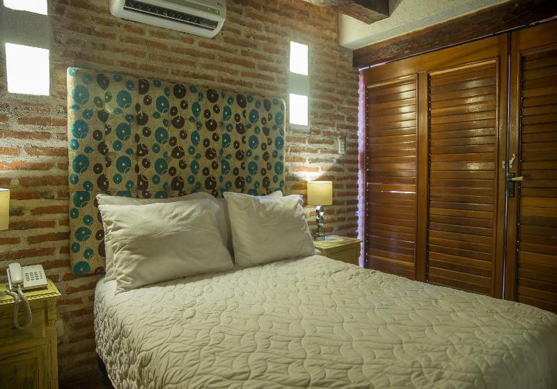 هتل Casa De Los Reyes Boutique