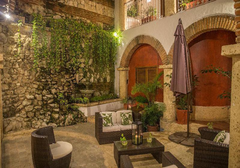 هتل Casa De Los Reyes Boutique