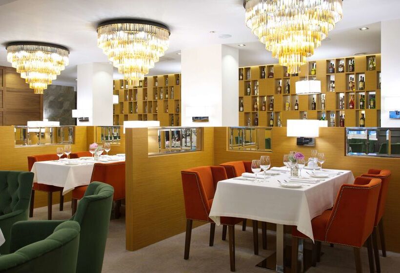 فندق Doubletree By Hilton Kazan City Center