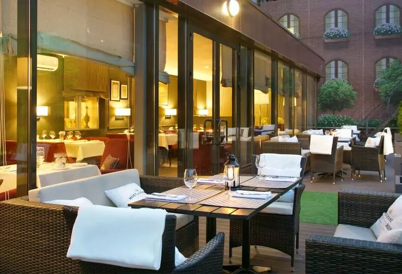 בית מלון כפרי Doubletree By Hilton Kazan City Center