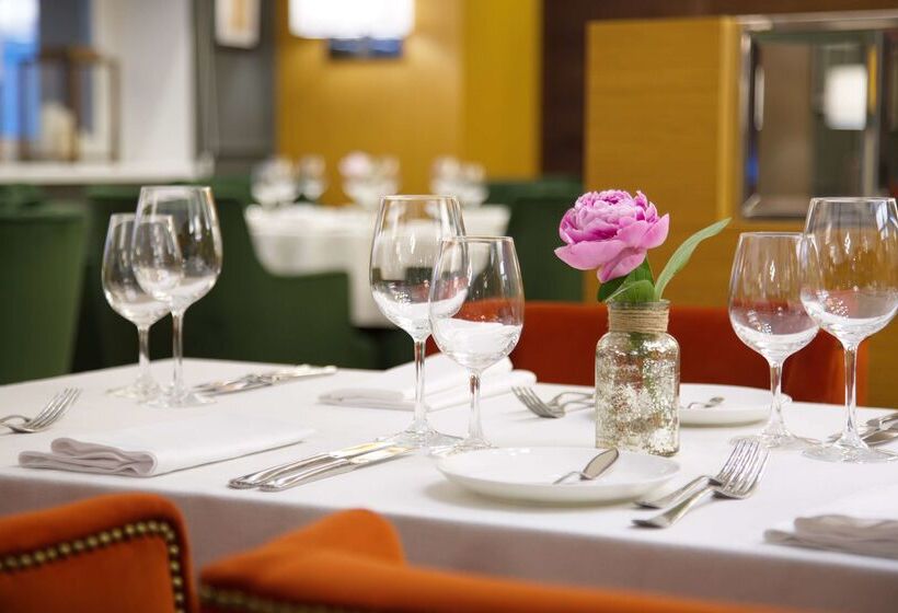 فندق Doubletree By Hilton Kazan City Center