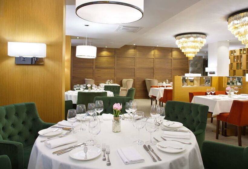 فندق Doubletree By Hilton Kazan City Center