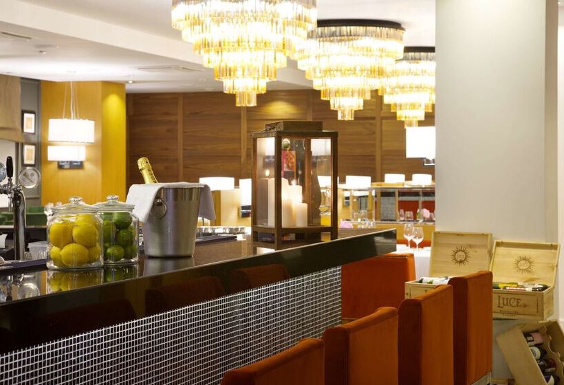 فندق Doubletree By Hilton Kazan City Center