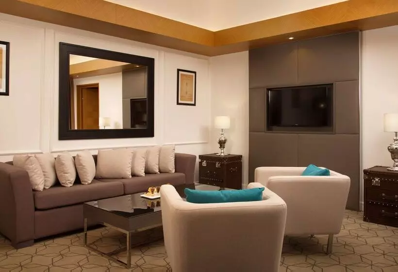 בית מלון כפרי Doubletree By Hilton Kazan City Center