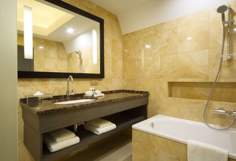 فندق Doubletree By Hilton Kazan City Center