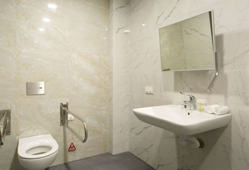 فندق Doubletree By Hilton Kazan City Center