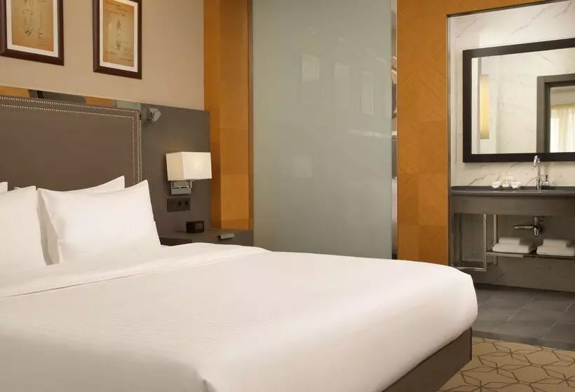 בית מלון כפרי Doubletree By Hilton Kazan City Center