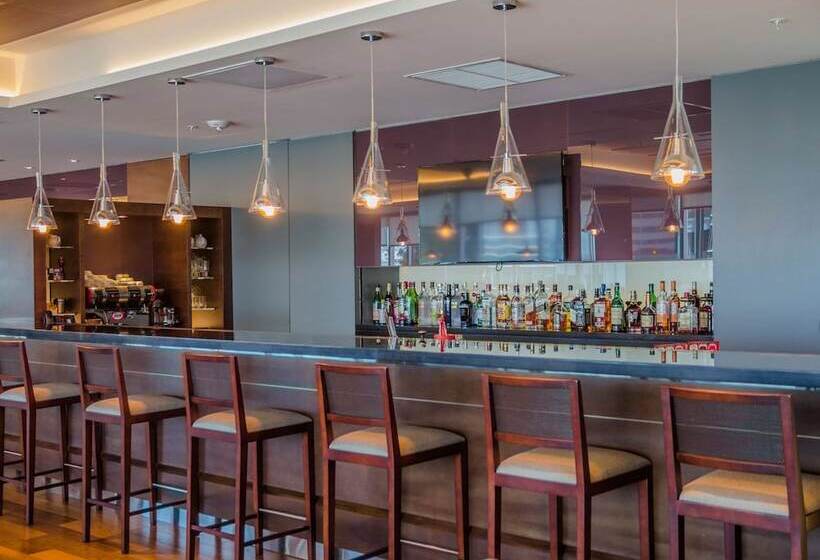 בית מלון כפרי Hilton Garden Inn Montevideo